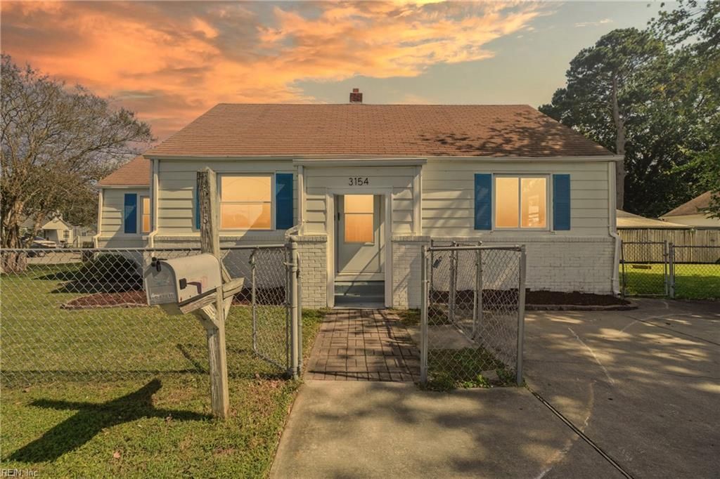 Photo of 3154 Locust Avenue, Norfolk, VA 23513 (MLS # 10604820)