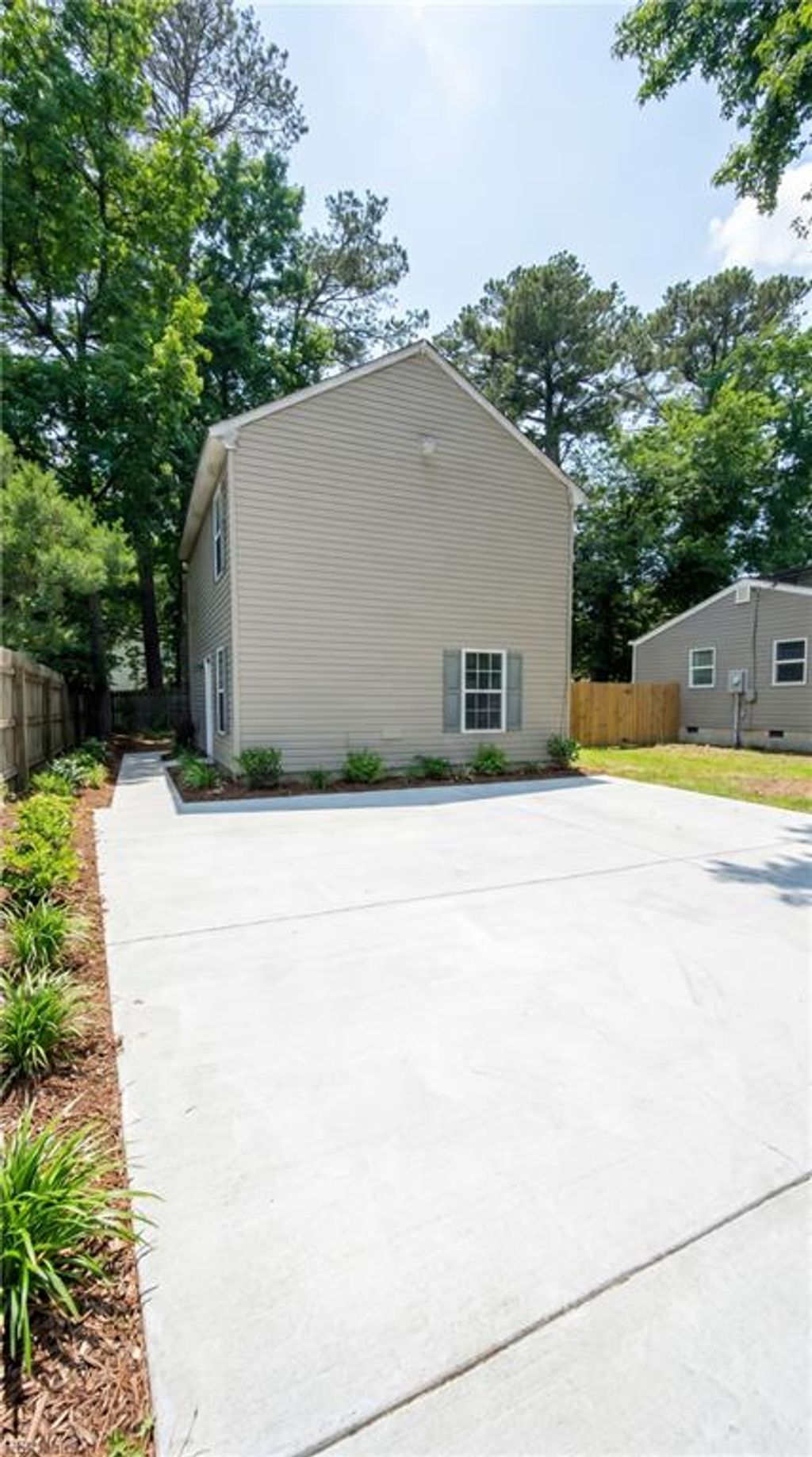 Photo of 739 S Rosemont Road, Virginia Beach, VA 23452 (MLS # 10636160)