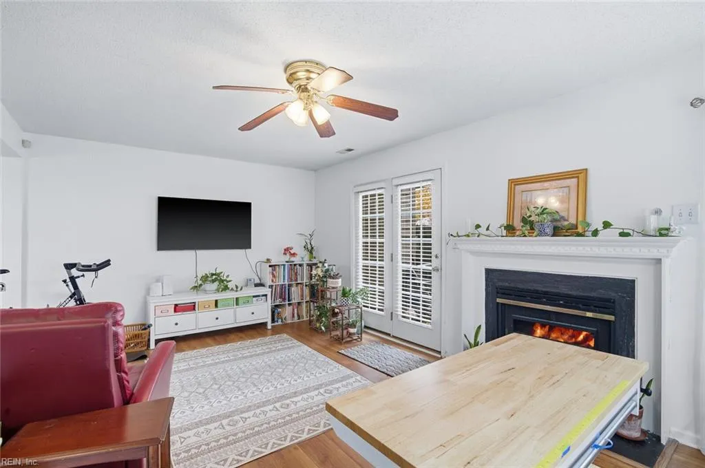 Hampton, Virginia 23666, United States, 3 Bedrooms Bedrooms, ,3 BathroomsBathrooms,Residential,Active,248179