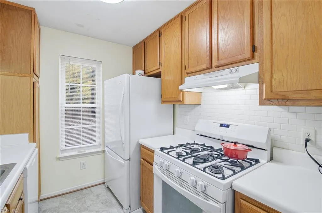 Hampton, Virginia 23666, United States, 3 Bedrooms Bedrooms, ,3 BathroomsBathrooms,Residential,Active,248179