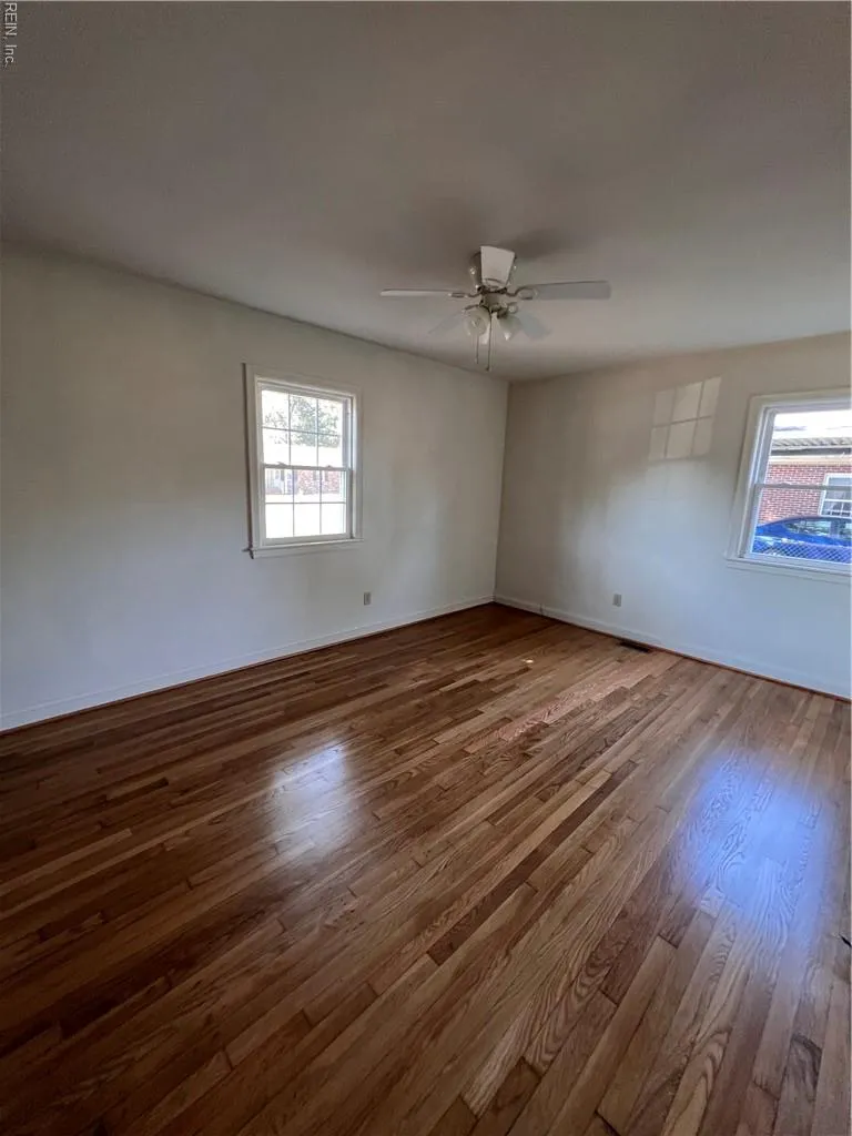 Portsmouth, Virginia 23703, United States, 3 Bedrooms Bedrooms, ,2 BathroomsBathrooms,Residential,Active,125755
