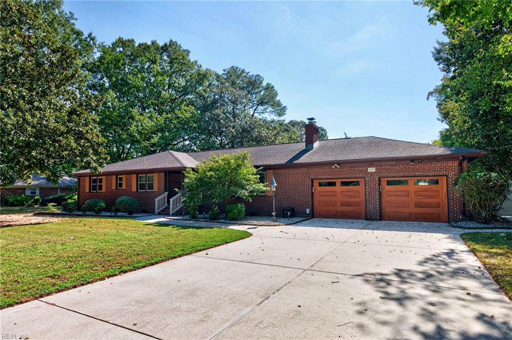 Photo of 1637 Wakefield Drive, Virginia Beach, VA 23455 (MLS # 10656938)