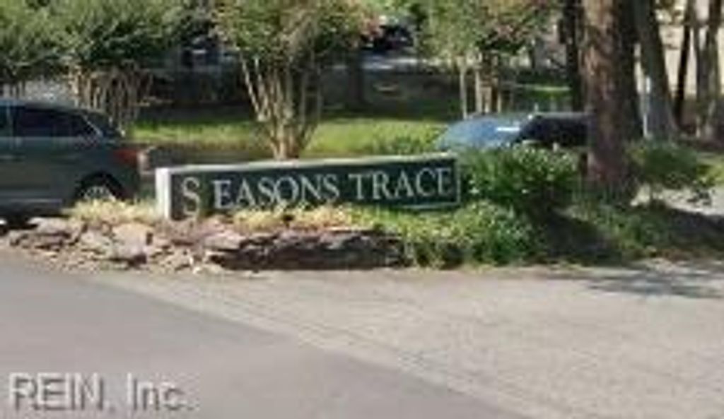 Photo of 14 Spring W, Williamsburg, VA 23188 (MLS # 10631256)