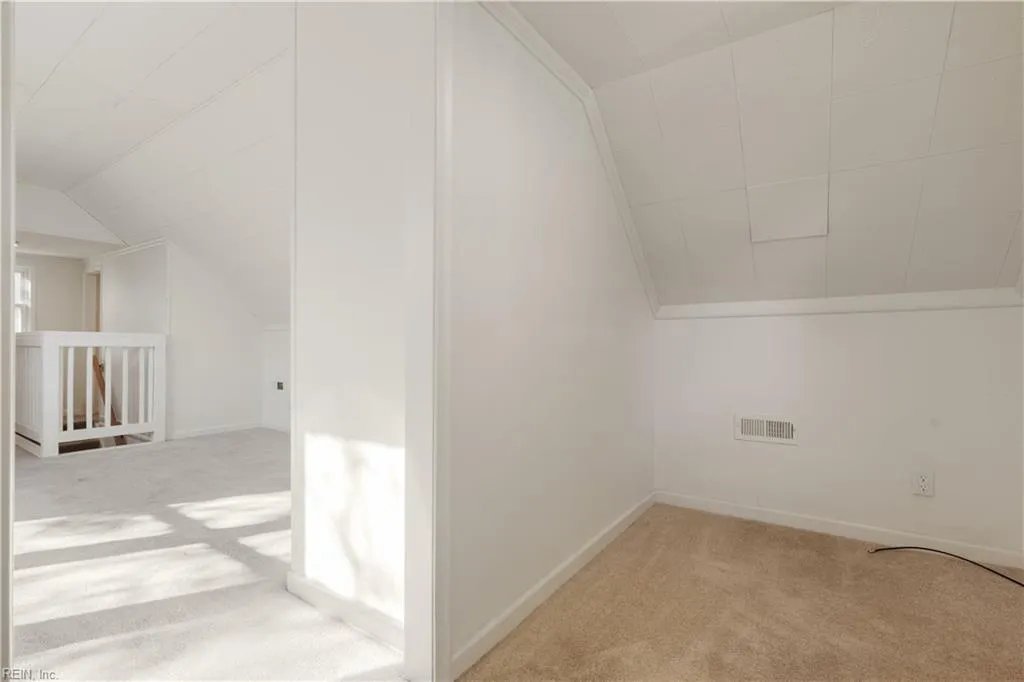 Portsmouth, Virginia 23707, United States, 3 Bedrooms Bedrooms, ,1 BathroomBathrooms,Residential,Pending,33413