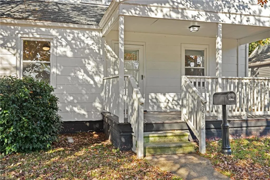 Portsmouth, Virginia 23707, United States, 3 Bedrooms Bedrooms, ,1 BathroomBathrooms,Residential,Pending,33413