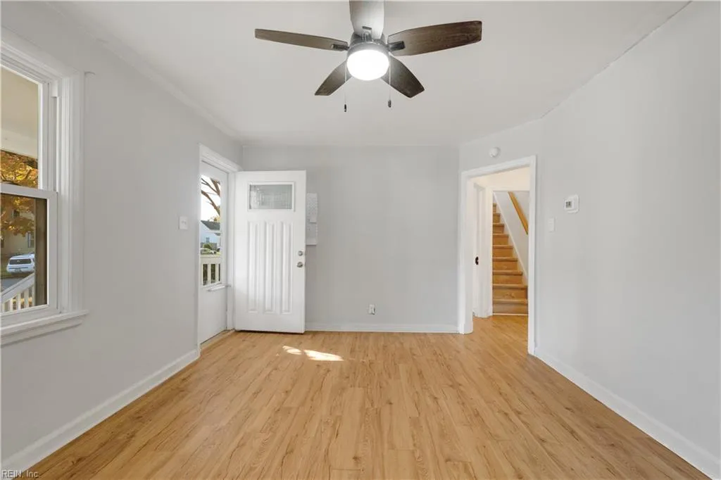 Portsmouth, Virginia 23707, United States, 3 Bedrooms Bedrooms, ,1 BathroomBathrooms,Residential,Pending,33413