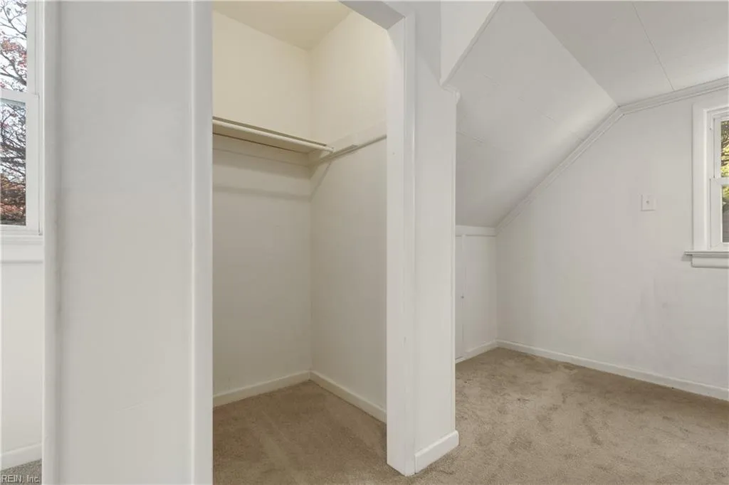 Portsmouth, Virginia 23707, United States, 3 Bedrooms Bedrooms, ,1 BathroomBathrooms,Residential,Pending,33413