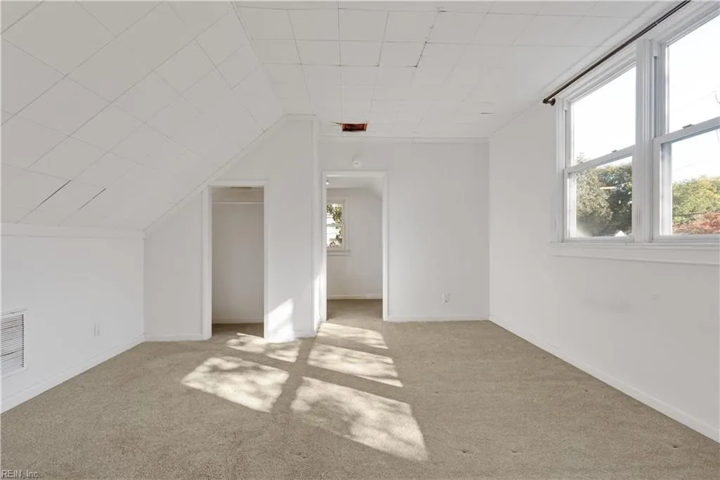 Portsmouth, Virginia 23707, United States, 3 Bedrooms Bedrooms, ,1 BathroomBathrooms,Residential,Pending,33413