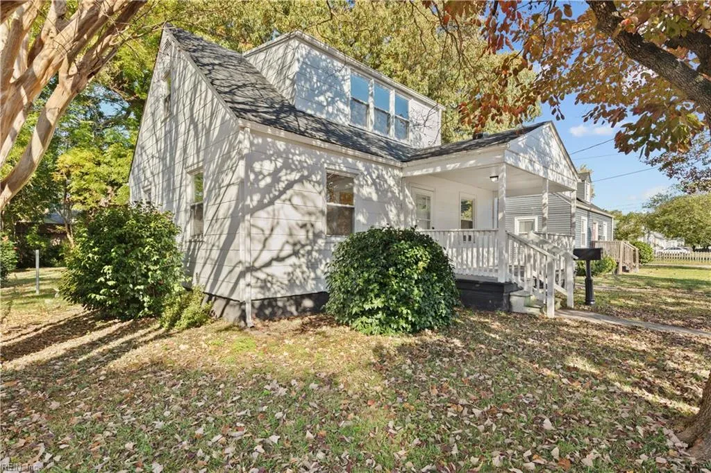 Portsmouth, Virginia 23707, United States, 3 Bedrooms Bedrooms, ,1 BathroomBathrooms,Residential,Pending,33413