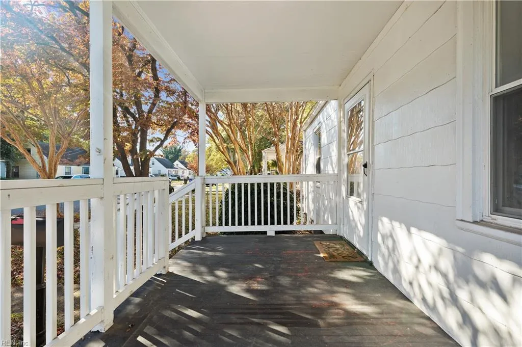 Portsmouth, Virginia 23707, United States, 3 Bedrooms Bedrooms, ,1 BathroomBathrooms,Residential,Pending,33413