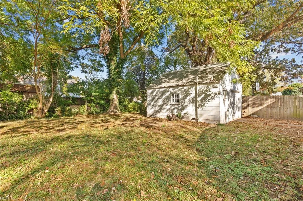 Portsmouth, Virginia 23707, United States, 3 Bedrooms Bedrooms, ,1 BathroomBathrooms,Residential,Pending,33413