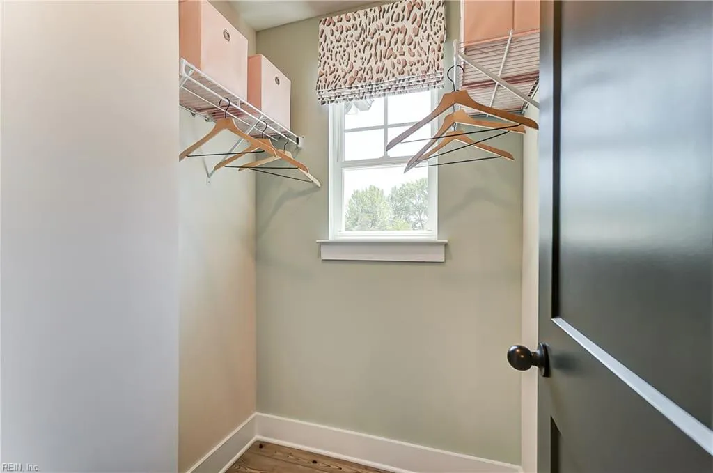 Windsor, Virginia 23487, United States, 5 Bedrooms Bedrooms, ,3 BathroomsBathrooms,Residential,Active,240769