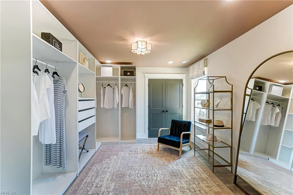 Windsor, Virginia 23487, United States, 5 Bedrooms Bedrooms, ,3 BathroomsBathrooms,Residential,Active,240769