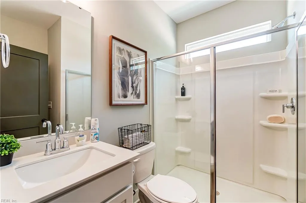 Windsor, Virginia 23487, United States, 5 Bedrooms Bedrooms, ,3 BathroomsBathrooms,Residential,Active,240769