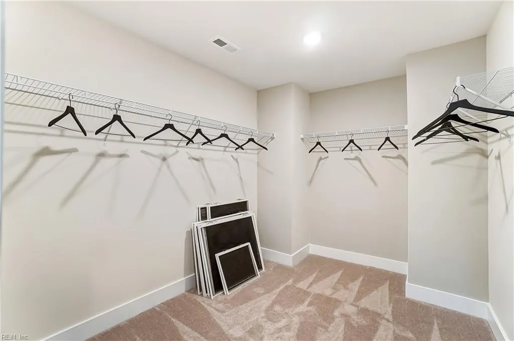 Windsor, Virginia 23487, United States, 5 Bedrooms Bedrooms, ,3 BathroomsBathrooms,Residential,Active,240769