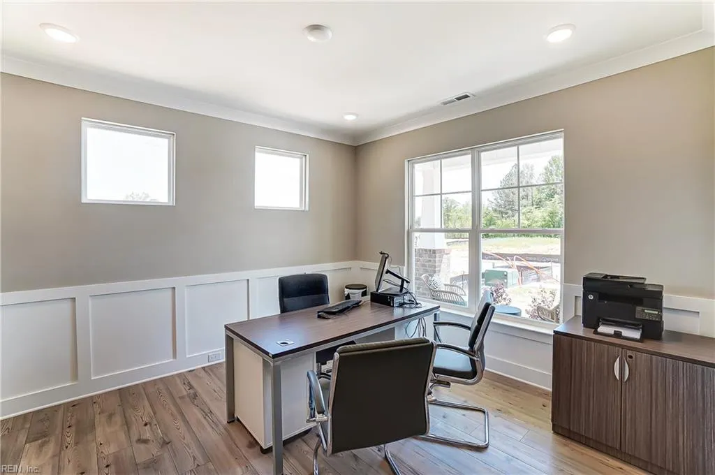 Windsor, Virginia 23487, United States, 5 Bedrooms Bedrooms, ,3 BathroomsBathrooms,Residential,Active,240769