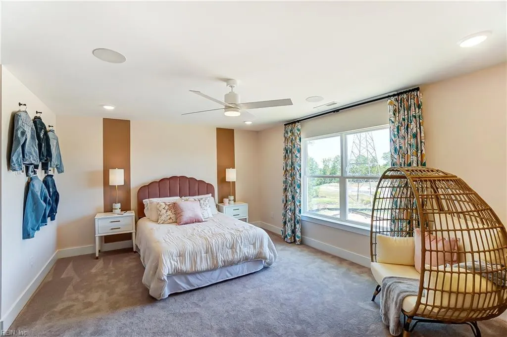 Windsor, Virginia 23487, United States, 5 Bedrooms Bedrooms, ,3 BathroomsBathrooms,Residential,Active,240769