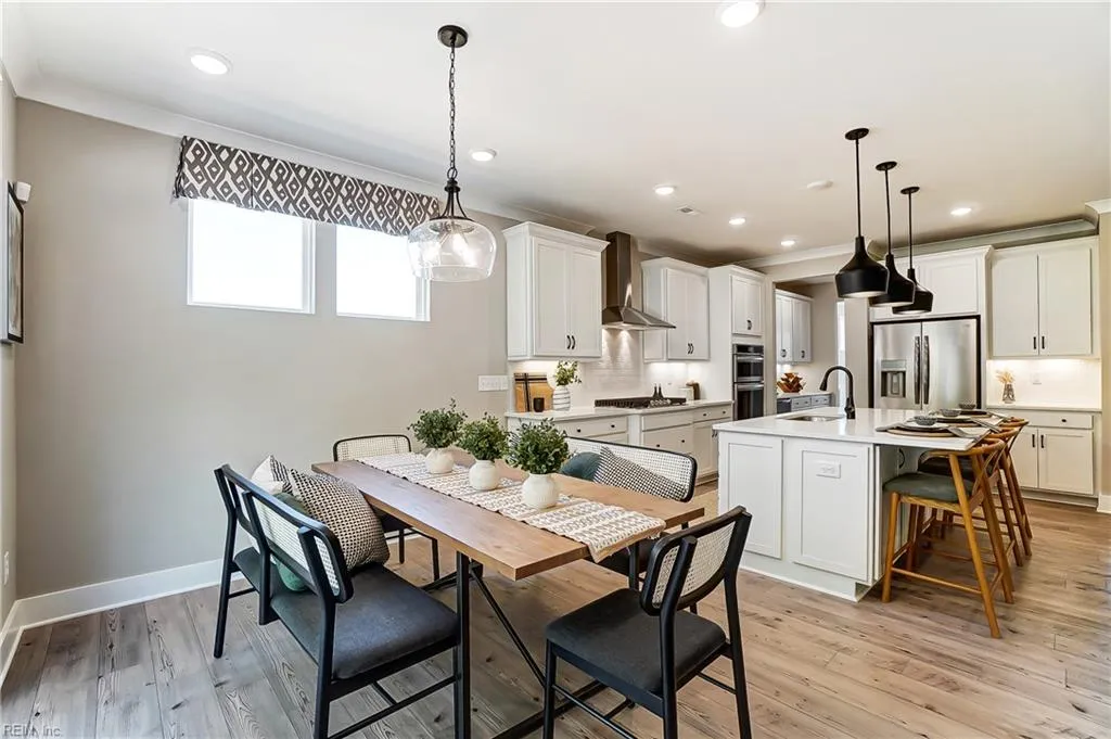 Windsor, Virginia 23487, United States, 5 Bedrooms Bedrooms, ,3 BathroomsBathrooms,Residential,Active,240769