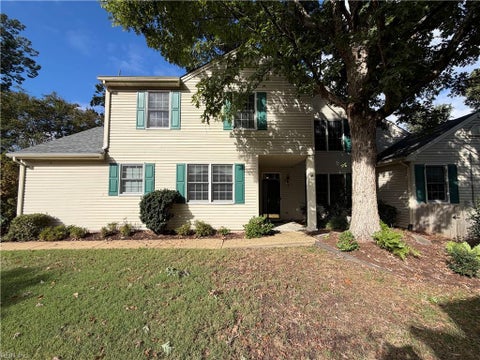 Photo of 905 Lakecrest Court, Newport News, VA 23602 (MLS # 10658430)