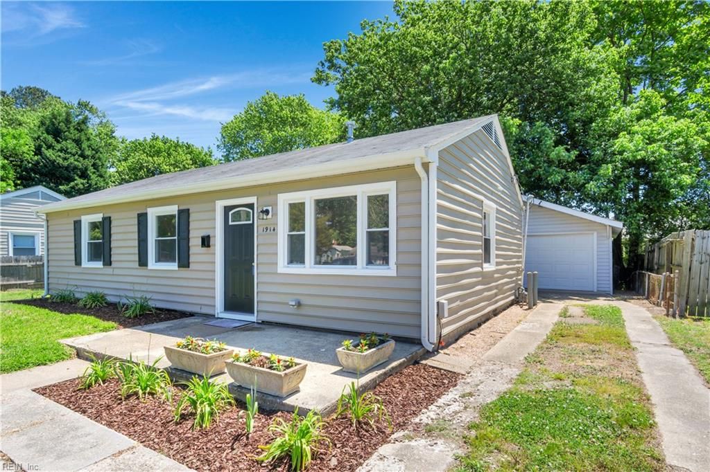 Photo of 1914 Andrews Boulevard, Hampton, VA 23663 (MLS # 10633607)