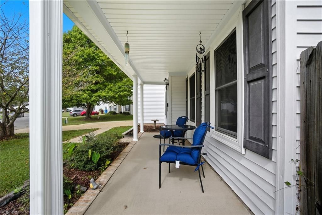 Photo of 617 Valor Court, Chesapeake, VA 23322 (MLS # 10603804)