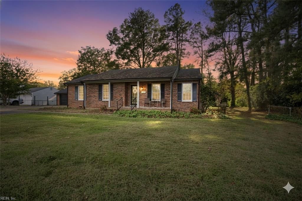 Photo of 6347 Cold Harbor Road, Mechanicsville, VA 23111 (MLS # 10613160)