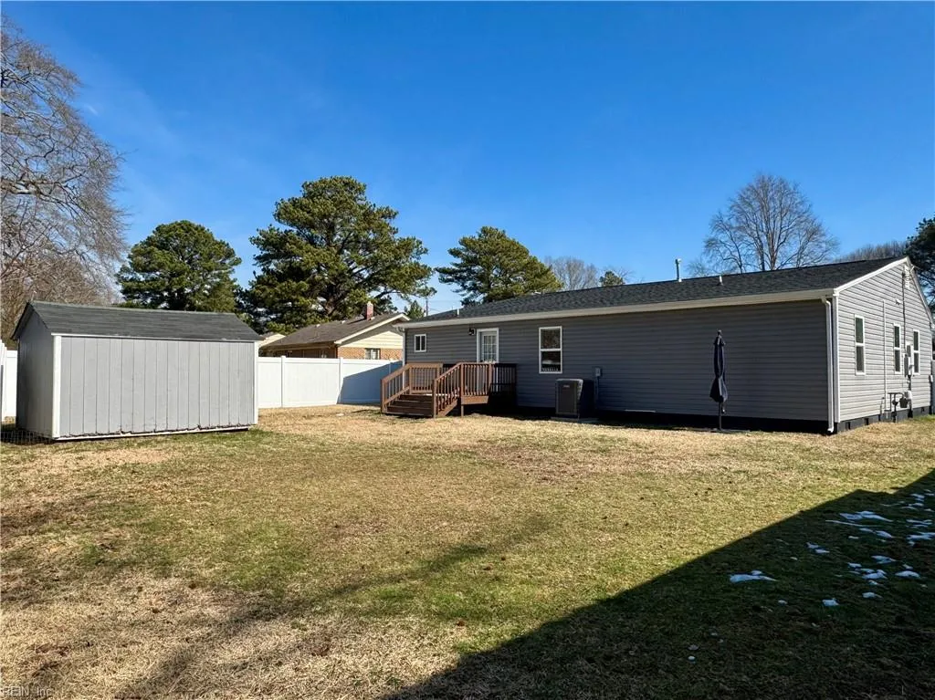 Portsmouth, Virginia 23701, United States, 3 Bedrooms Bedrooms, ,3 BathroomsBathrooms,Residential,Pending,77841