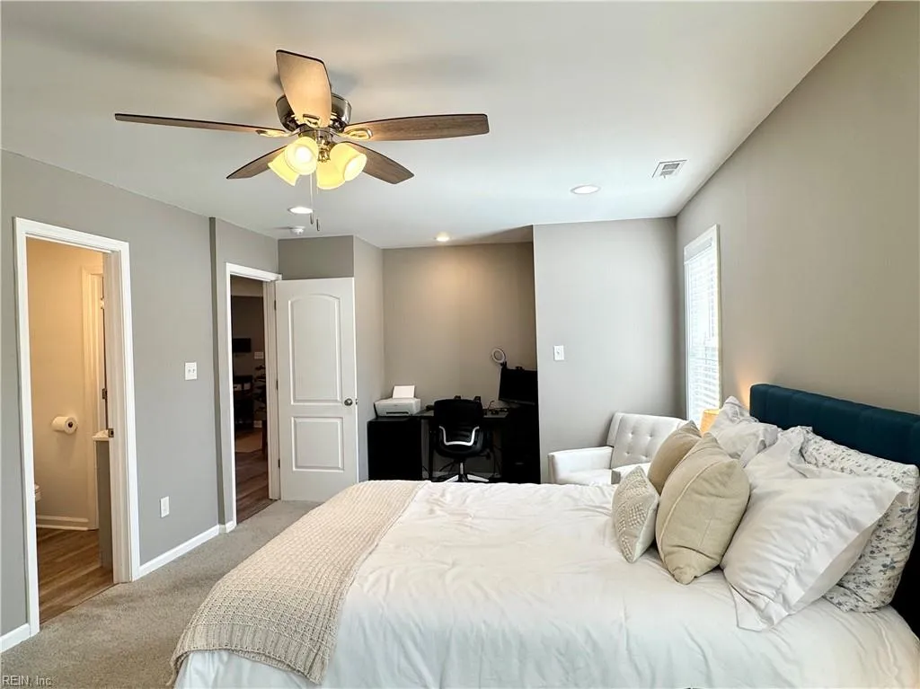 Portsmouth, Virginia 23701, United States, 3 Bedrooms Bedrooms, ,3 BathroomsBathrooms,Residential,Pending,77841