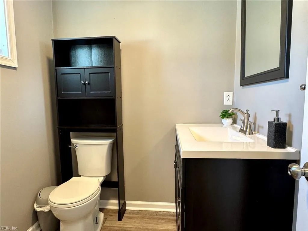 Portsmouth, Virginia 23701, United States, 3 Bedrooms Bedrooms, ,3 BathroomsBathrooms,Residential,Pending,77841