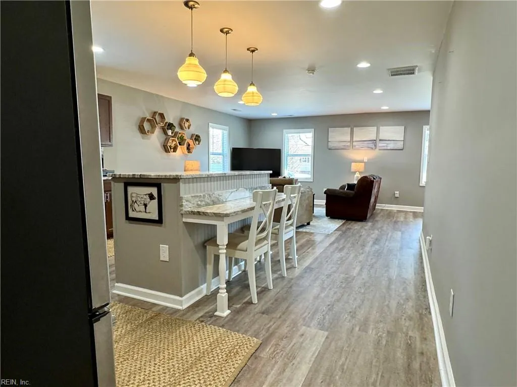 Portsmouth, Virginia 23701, United States, 3 Bedrooms Bedrooms, ,3 BathroomsBathrooms,Residential,Pending,77841