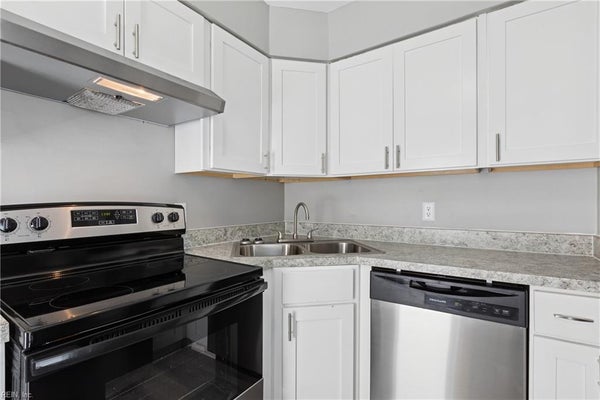 1007 GREEN ST, PORTSMOUTH, VA 23704 - Image b3a97eba60cec21d77503bc0b5fdf02c/3417973168