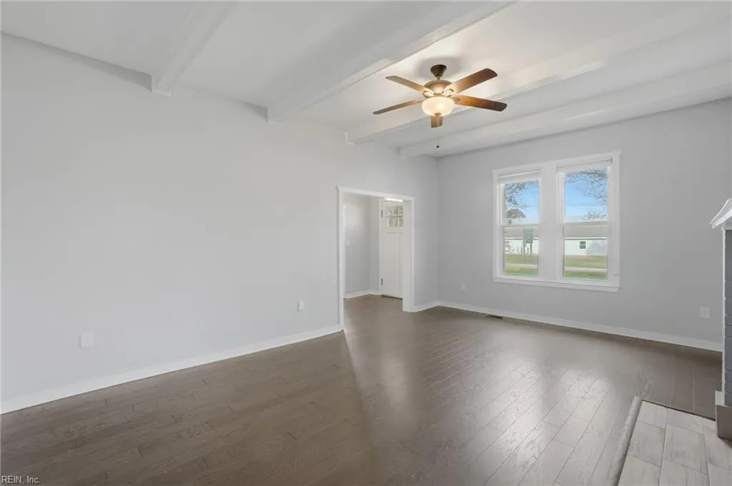 Surry, Virginia 23883, United States, 3 Bedrooms Bedrooms, ,3 BathroomsBathrooms,Residential,Active,240376