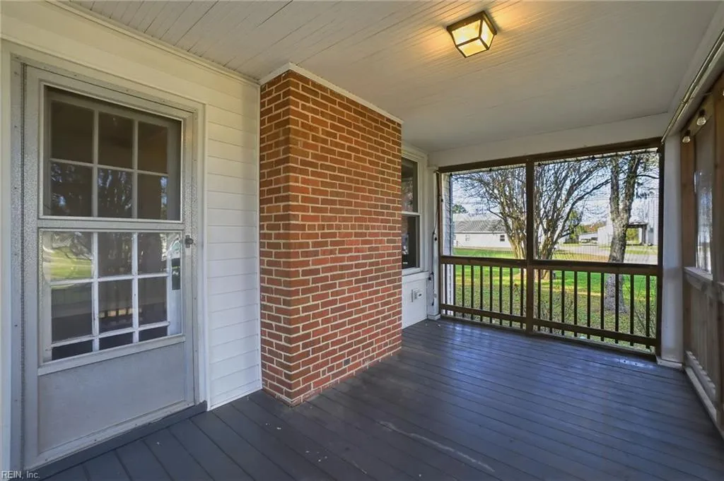 Surry, Virginia 23883, United States, 3 Bedrooms Bedrooms, ,3 BathroomsBathrooms,Residential,Active,240376