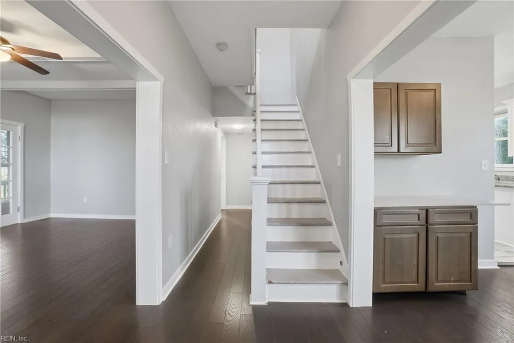 Surry, Virginia 23883, United States, 3 Bedrooms Bedrooms, ,3 BathroomsBathrooms,Residential,Active,240376