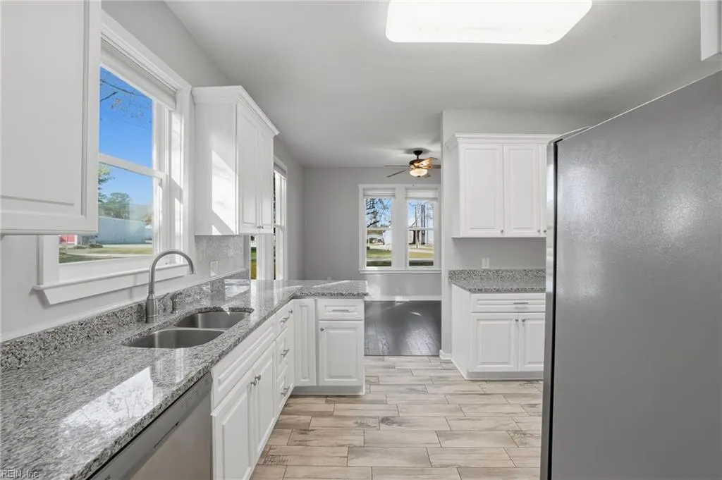 Surry, Virginia 23883, United States, 3 Bedrooms Bedrooms, ,3 BathroomsBathrooms,Residential,Active,240376