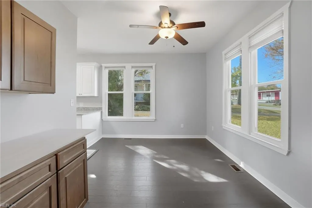 Surry, Virginia 23883, United States, 3 Bedrooms Bedrooms, ,3 BathroomsBathrooms,Residential,Active,240376