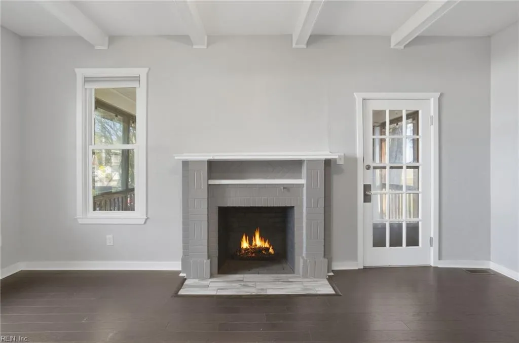 Surry, Virginia 23883, United States, 3 Bedrooms Bedrooms, ,3 BathroomsBathrooms,Residential,Active,240376