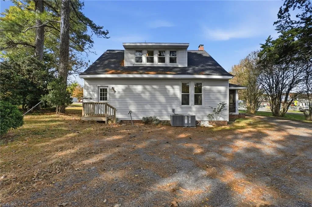 Surry, Virginia 23883, United States, 3 Bedrooms Bedrooms, ,3 BathroomsBathrooms,Residential,Active,240376