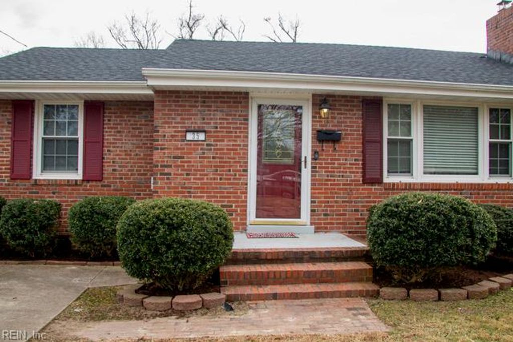 Photo of 35 Rivercrest Drive, Portsmouth, VA 23701 (MLS # 10631565)