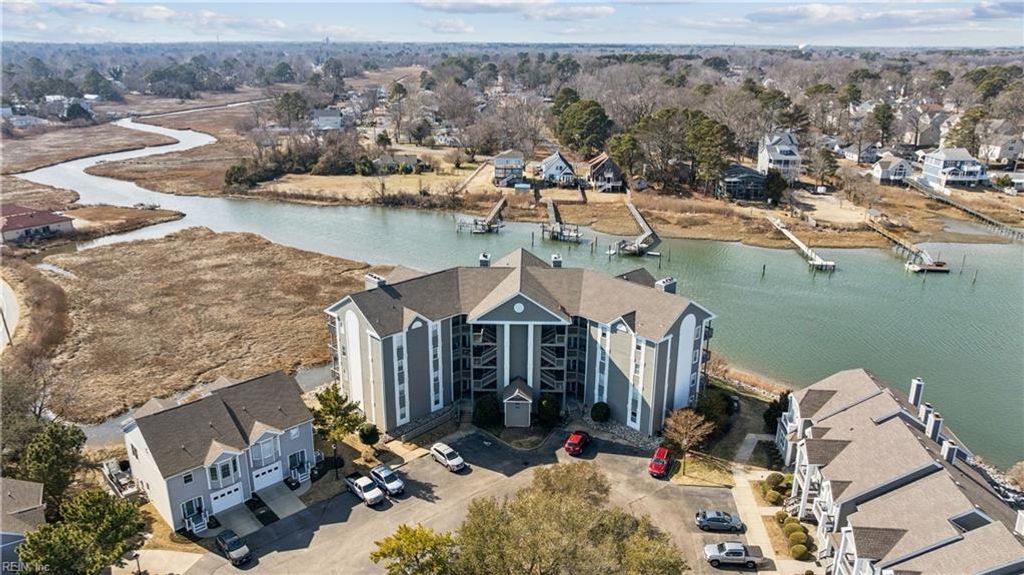 Photo of 1044 Porte Harbour Arch #202, Hampton, VA 23664 (MLS # 10620199)