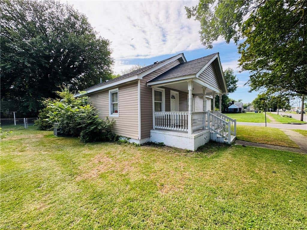 Photo of 2417 Lansing Avenue, Portsmouth, VA 23704 (MLS # 10637667)