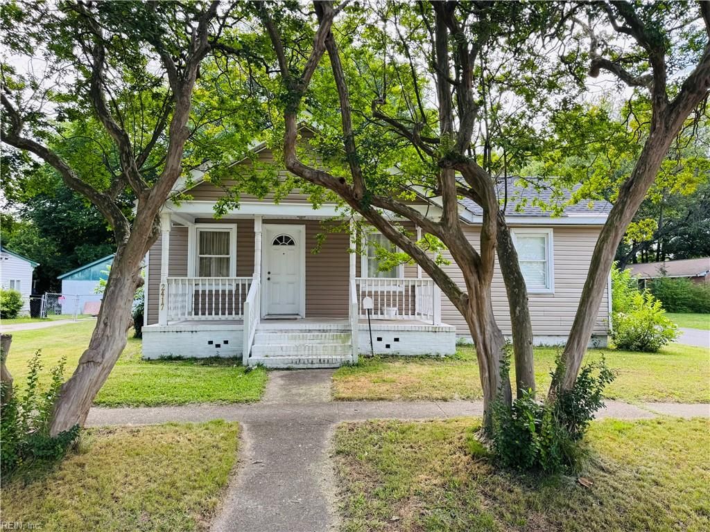 Photo of 2417 Lansing Avenue, Portsmouth, VA 23704 (MLS # 10637667)