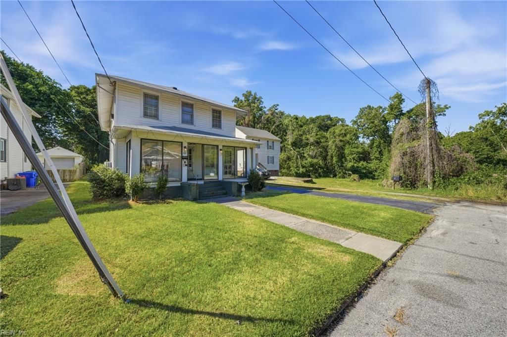 Photo of 101 Highland Avenue, Suffolk, VA 23434 (MLS # 10634188)