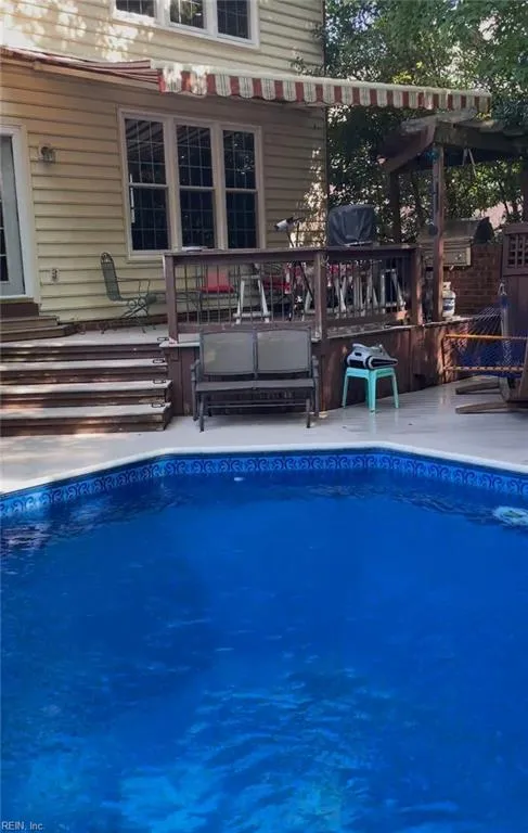 Smithfield, Virginia 23430, United States, 4 Bedrooms Bedrooms, ,3 BathroomsBathrooms,Residential,Active,12273