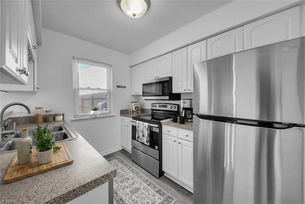 Photo of 1312 Mikie Court, Virginia Beach, VA 23453 (MLS # 10630438)