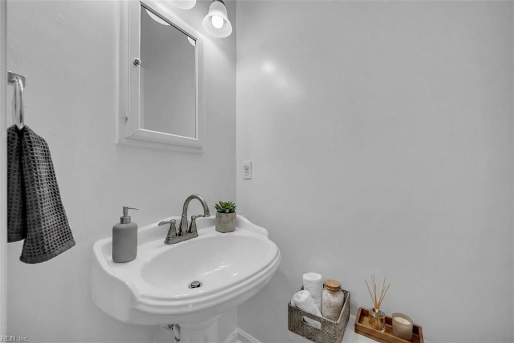 Photo of 1312 Mikie Court, Virginia Beach, VA 23453 (MLS # 10630438)