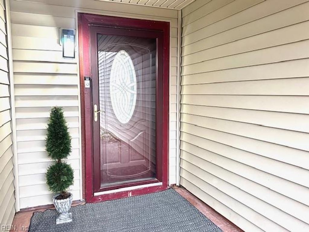 Photo of 1601 Helmsley Court, Virginia Beach, VA 23464 (MLS # 10616809)