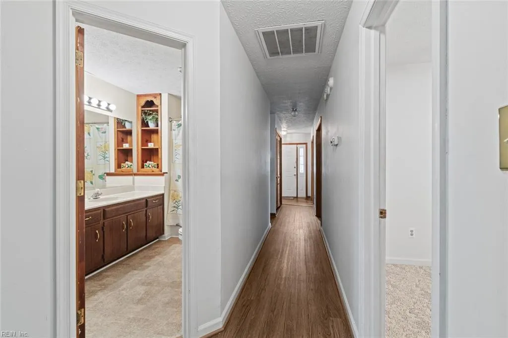 Hampton, Virginia 23666, United States, 3 Bedrooms Bedrooms, ,2 BathroomsBathrooms,Residential,Active,229889