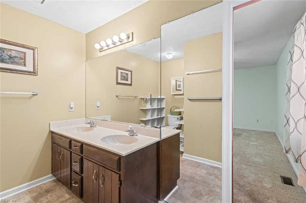 Hampton, Virginia 23666, United States, 3 Bedrooms Bedrooms, ,2 BathroomsBathrooms,Residential,Active,229889