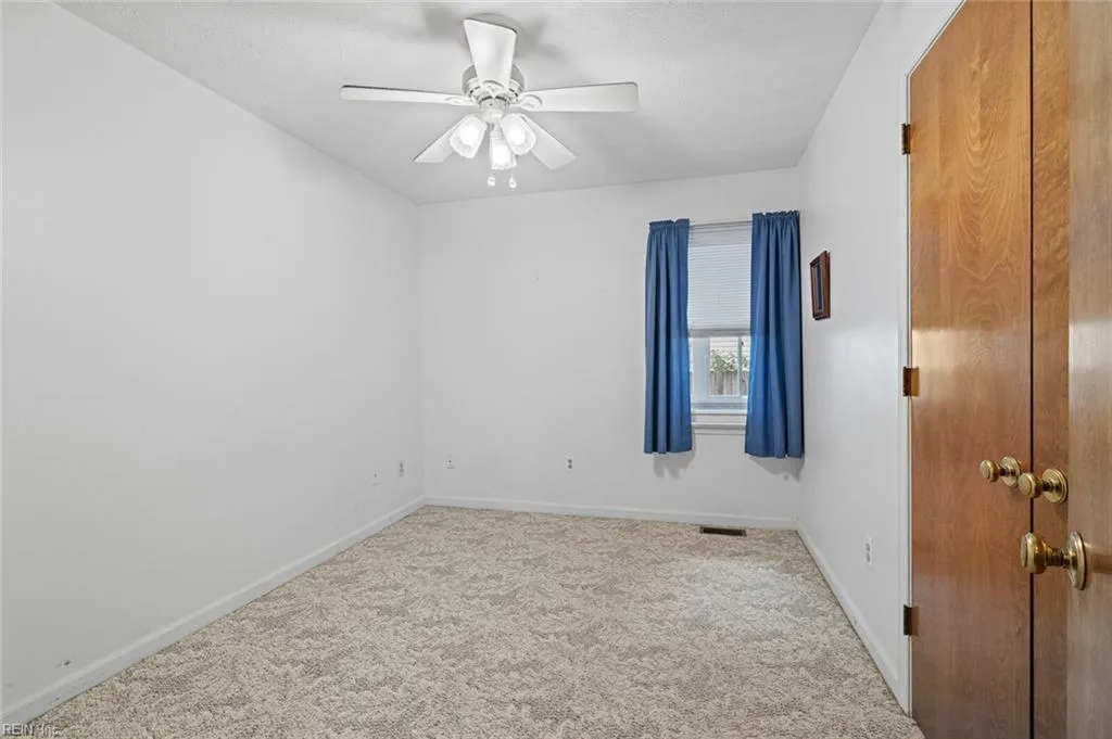 Hampton, Virginia 23666, United States, 3 Bedrooms Bedrooms, ,2 BathroomsBathrooms,Residential,Active,229889